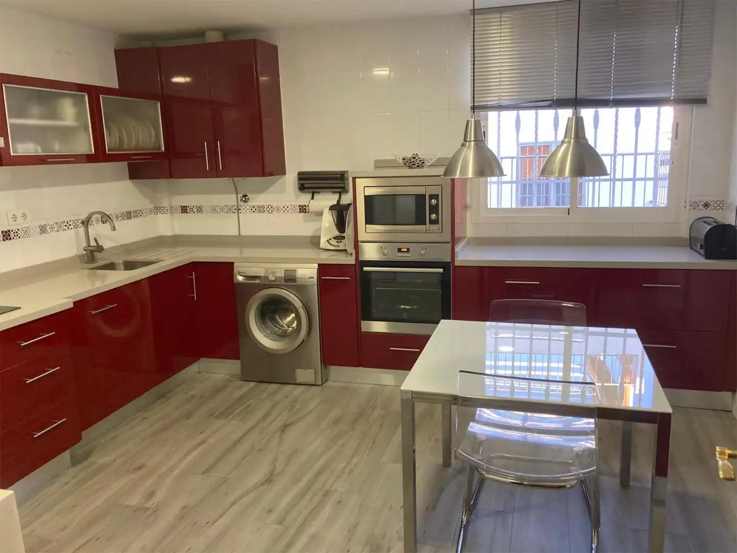 Casa adosada en  Avenida de la Igualdad 20A - Foto 1