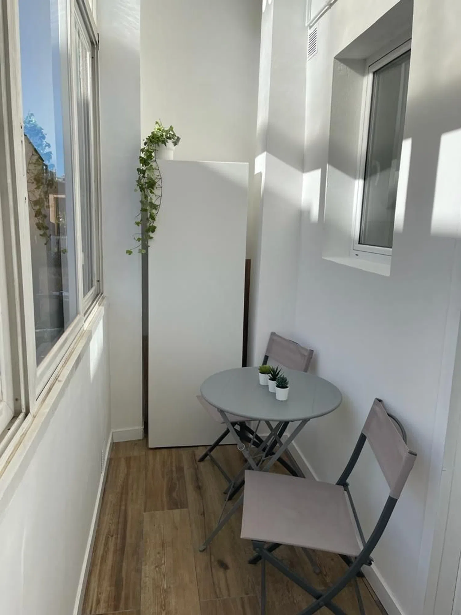 Estudio en calle de la Creu Coberta, 127 - Foto 8