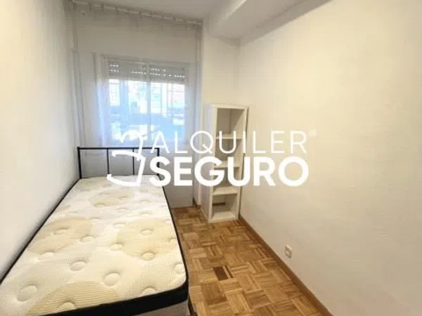 Piso en Calle de la Bureba - Foto 13