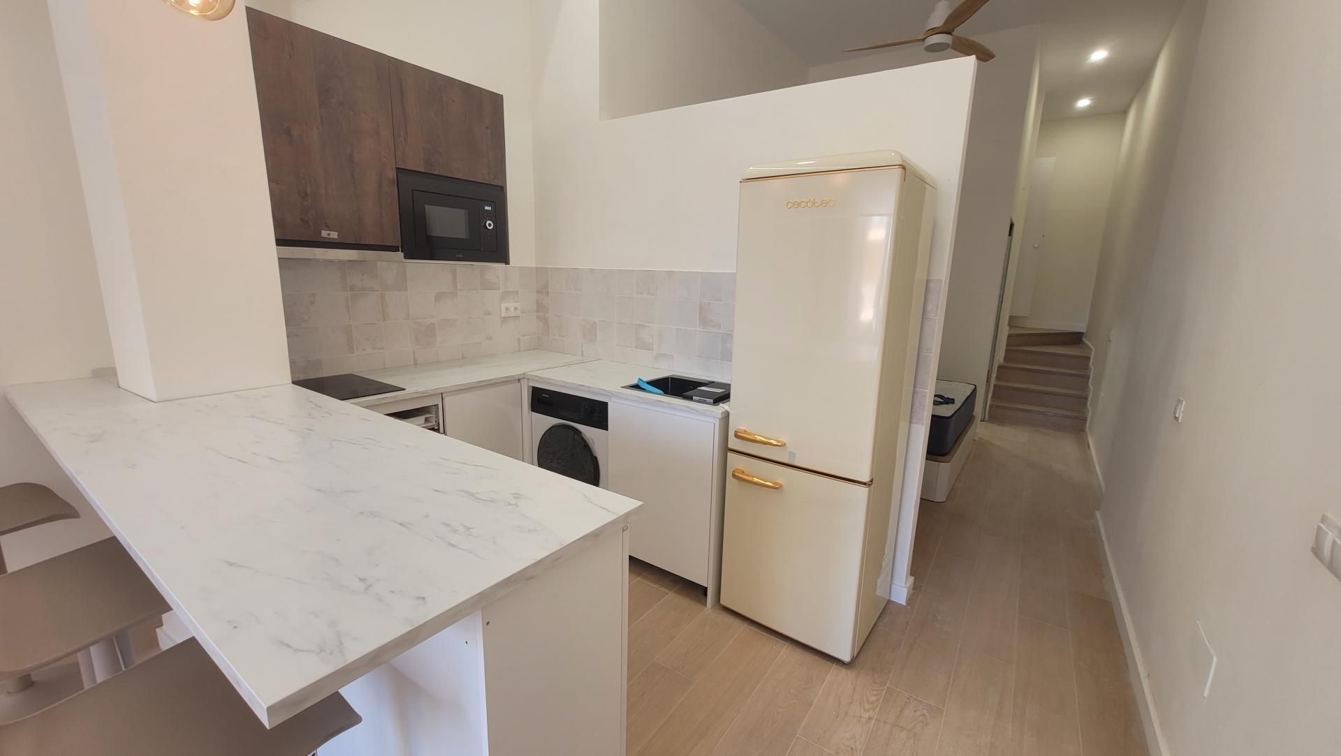 Piso en  Calle Almagro 2