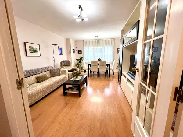 Piso en calle de Ocaña, 35