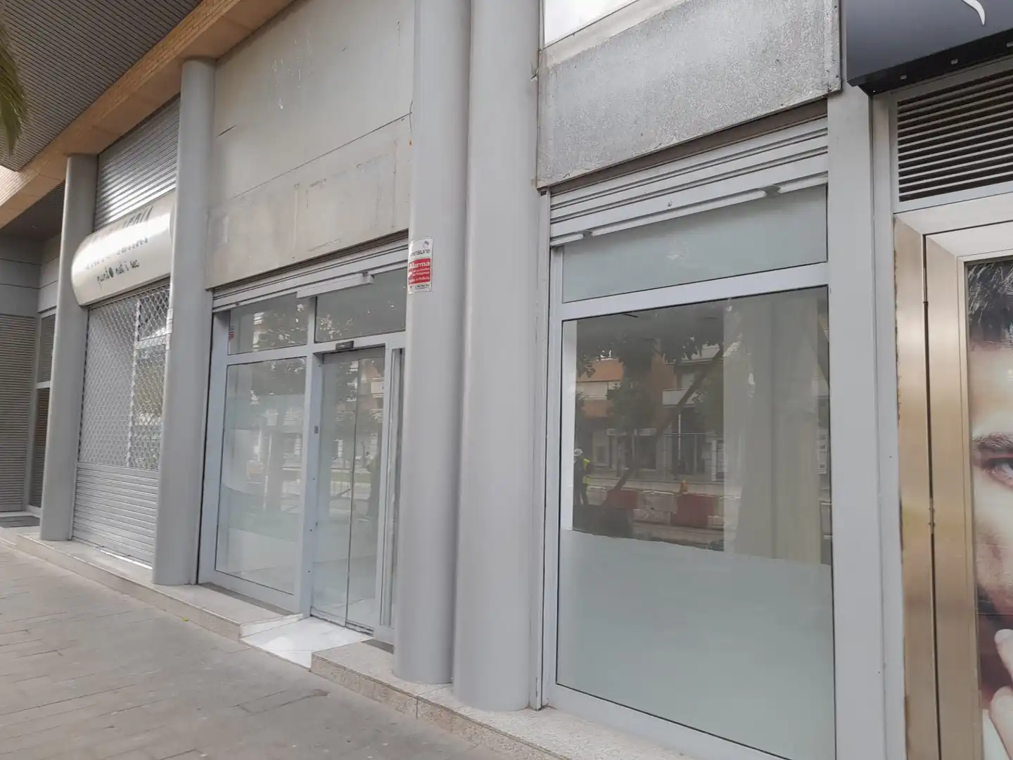 Local comercial en  CORNELLA - Foto 5