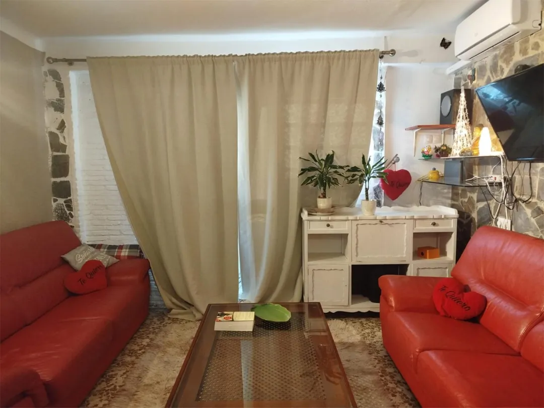 Piso en  Calle Periodista Eduardo León 4 - Foto 1