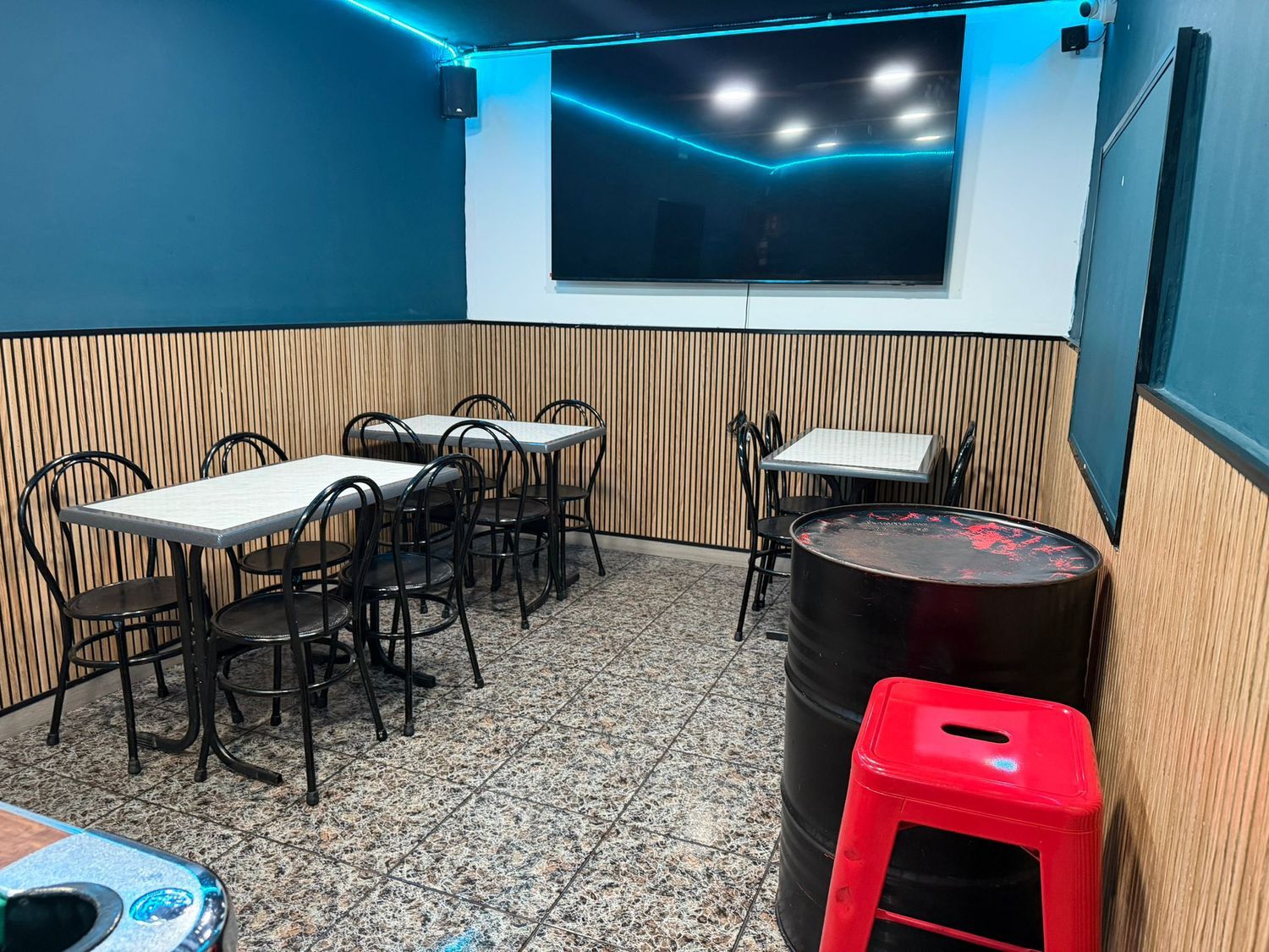 Bar de copas en traspaso en Calle de Diògenes - Foto 18