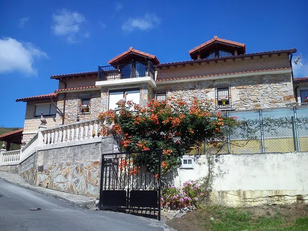 Casa de pueblo en Barrio La Iglesia, 18 - Foto 1