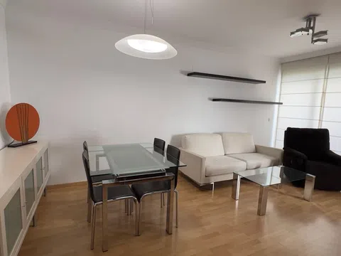 Piso en Barrio de la Cruz, 4