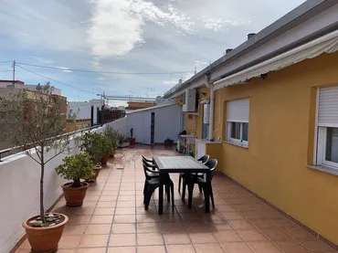 Piso en  Carrer del Marqués de Montortal 77 - Foto 1