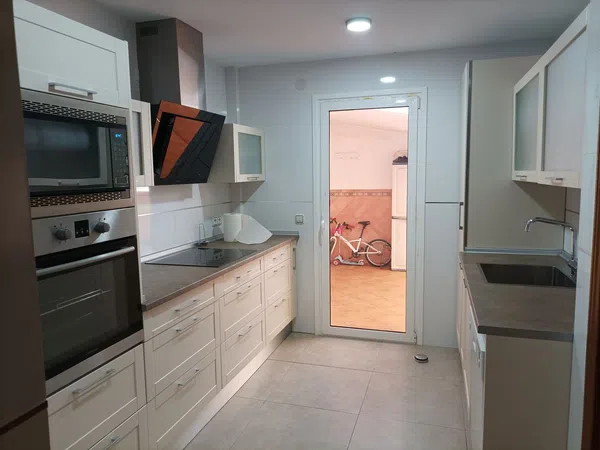 Chalet adosado en avenida Reina Sofia, 13 t