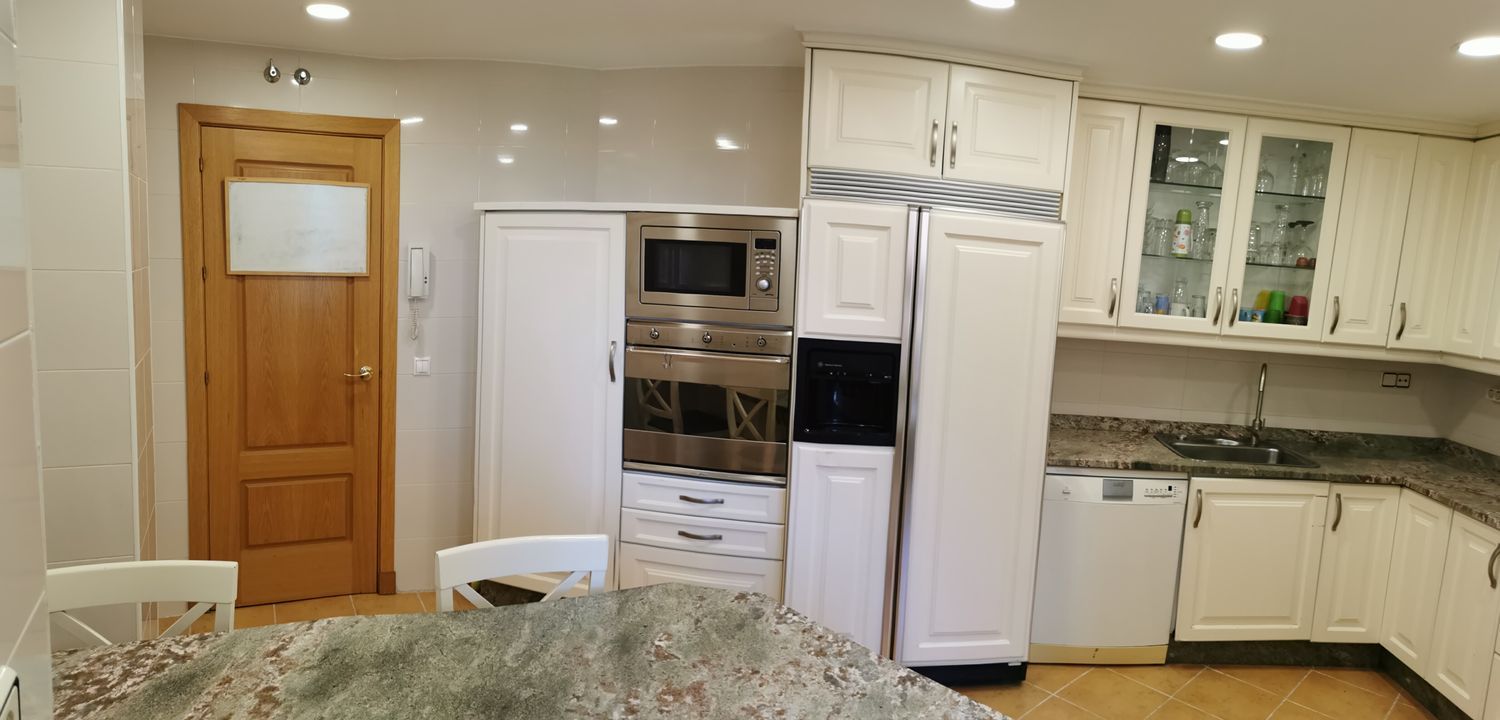 Piso en calle del Monasterio de Sobrado, 14 - Foto 4