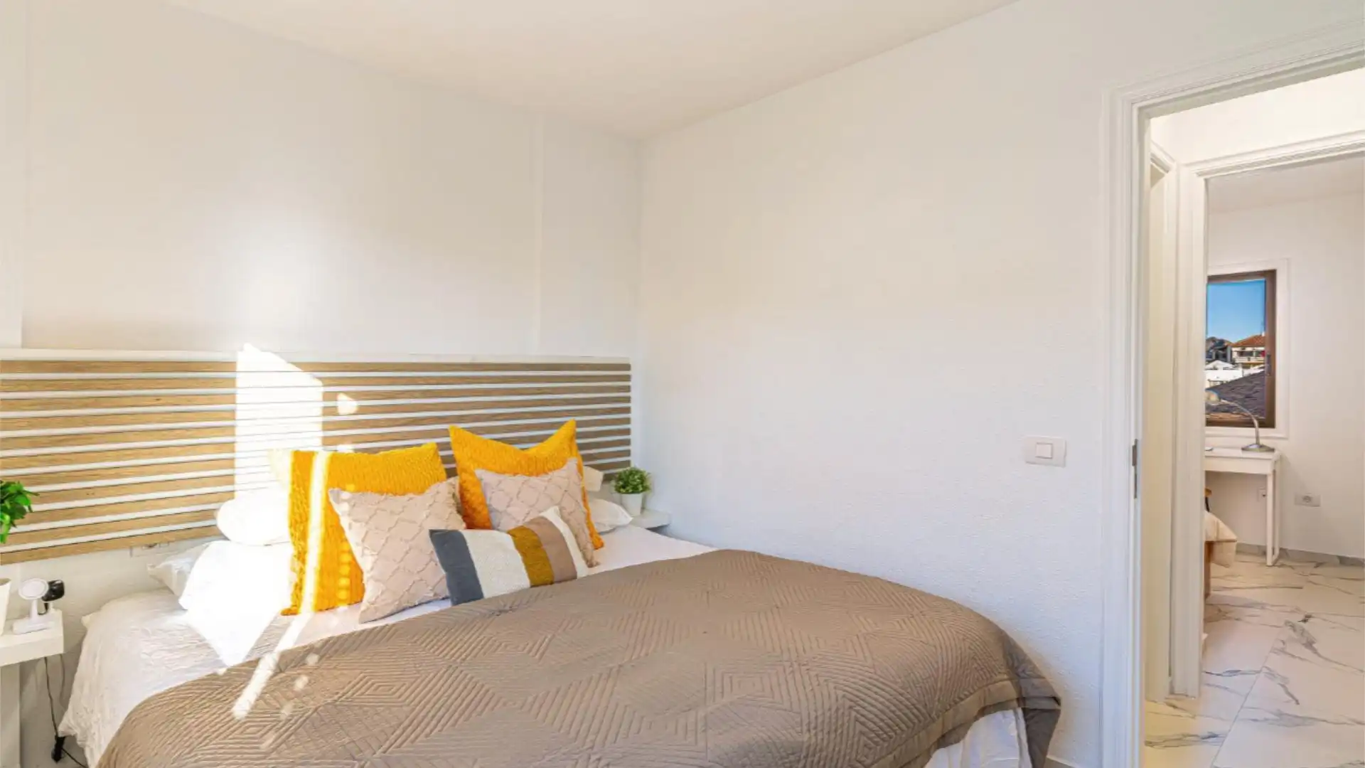 Casa adosada en  Calle Armiche 28 - Foto 5