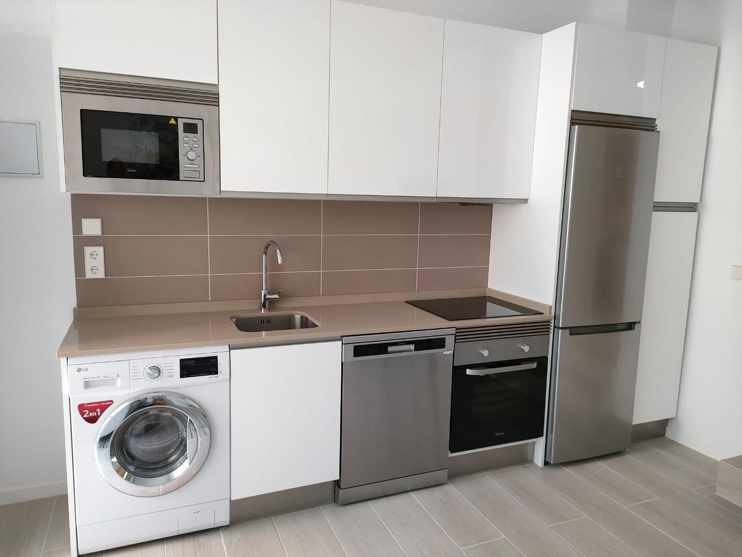 Estudio en Barrio Valdezarza - Foto 8