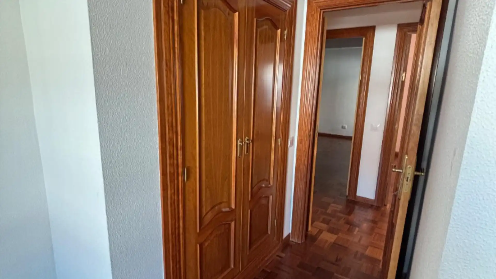 Piso en  Calle de Eduardo Benot 2 - Foto 23