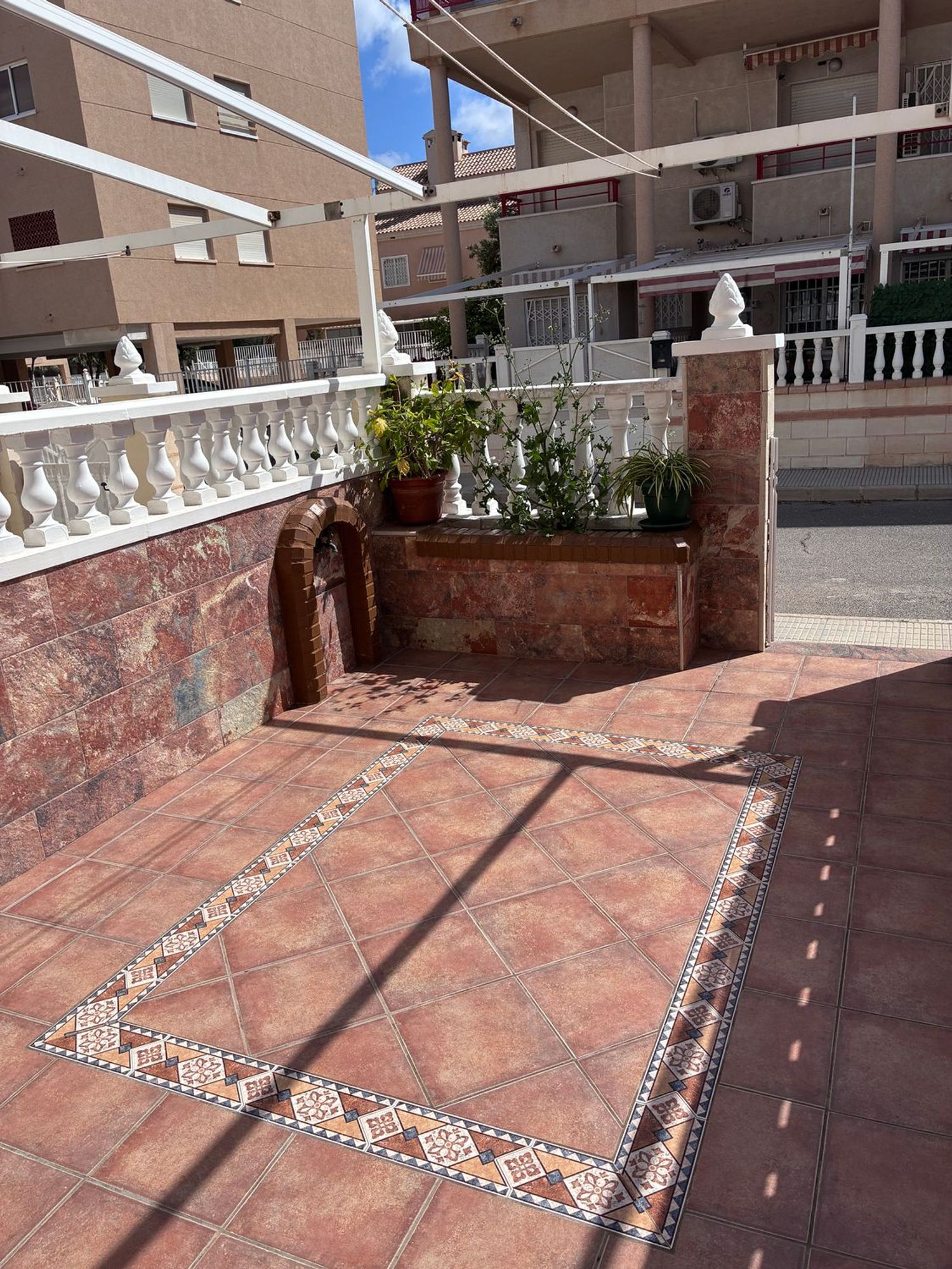 Chalet adosado en Calle Elda, 99 - Foto 4
