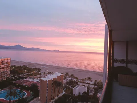 Ático en avenida Países Escandinavos, 5