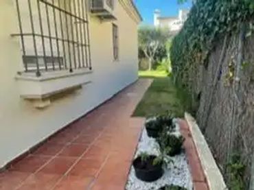 Casa adosada en  Calle Ramón Bayo Valdés 16 - Foto 4
