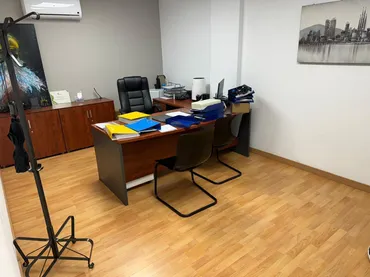 Local comercial en  Carrer de Joaquim Rubió i Ors 298 - Foto 2