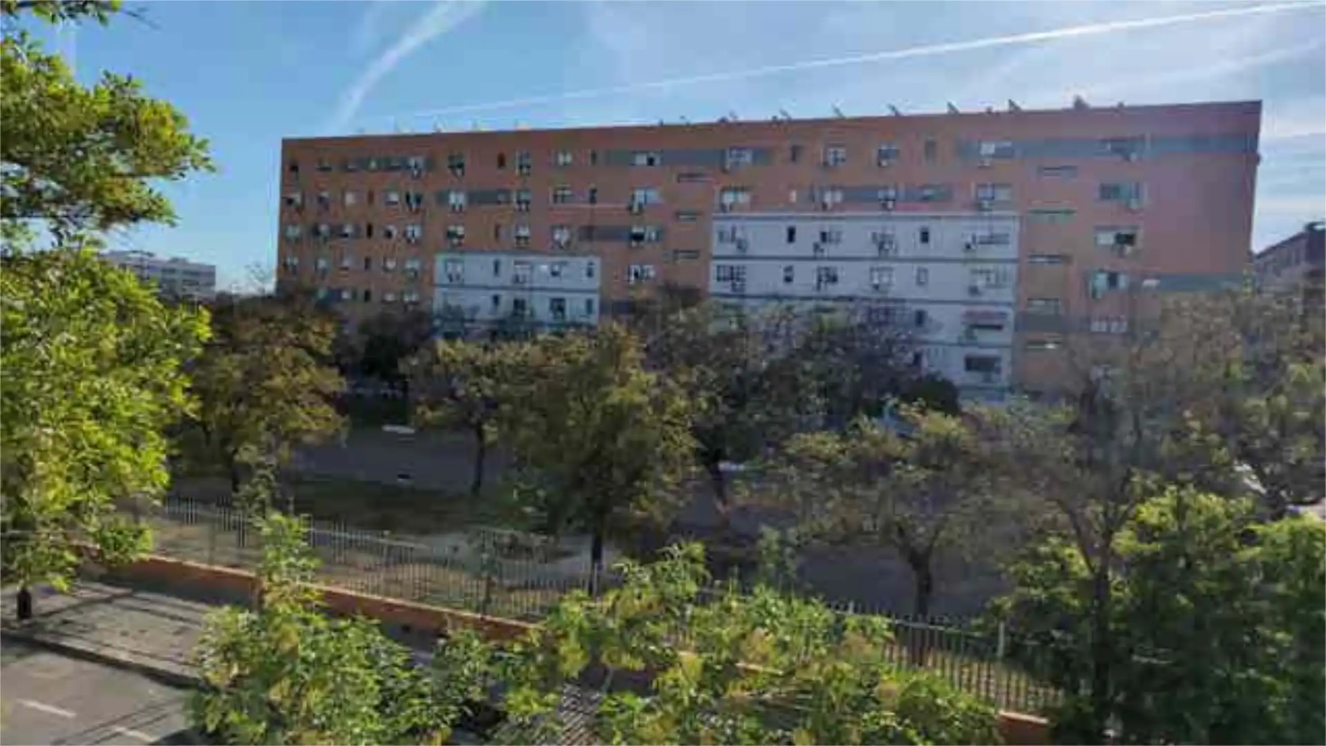 Piso en frente parque contadores - Foto 1