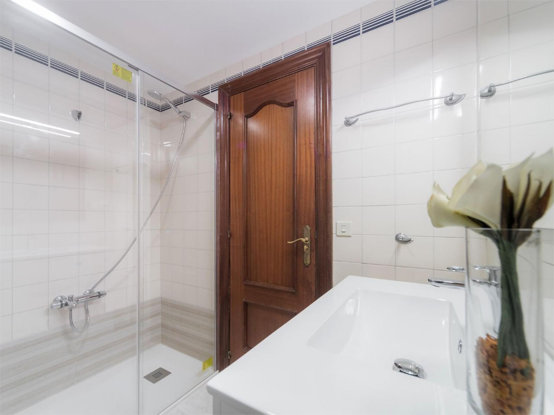 Piso en  Calle de Irunlarrea 50 - Foto 10