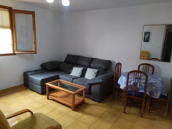 Piso en calle de Alozaina, 3