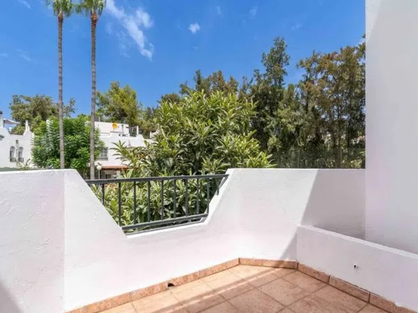 Chalet adosado en Barrio Los Naranjos - Foto 7