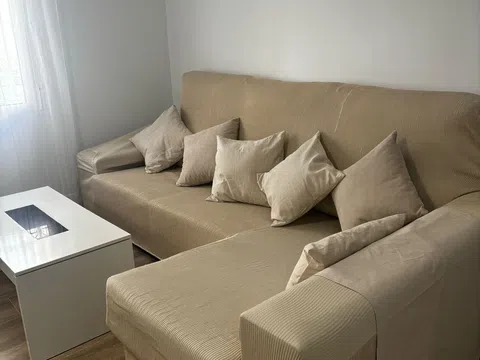 Piso en calle Leiria, 12