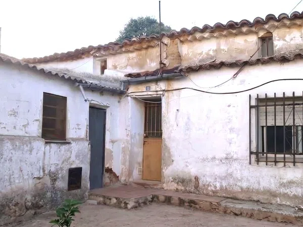 Casa de pueblo en Serranillos del Valle - Foto 1