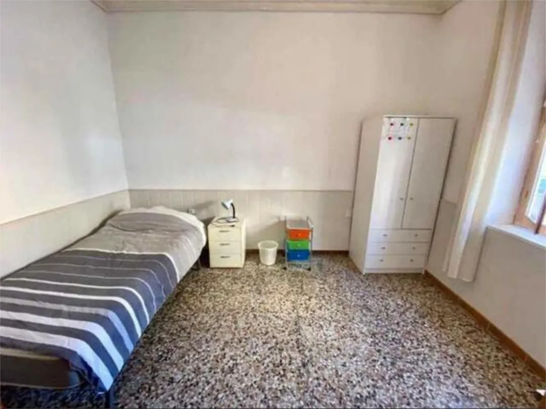 Chalet en centro de la Hoya - Foto 8