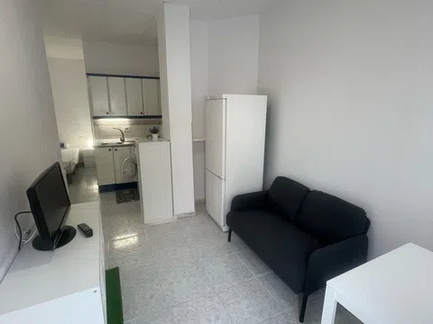 Estudio en calle los Aguirres, 2