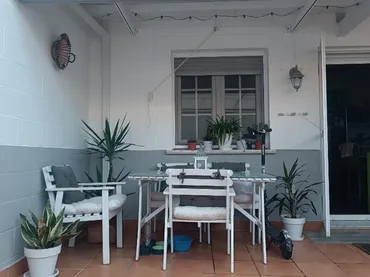 Casa adosada en  Calle Dulce Chacón 21 - Foto 1