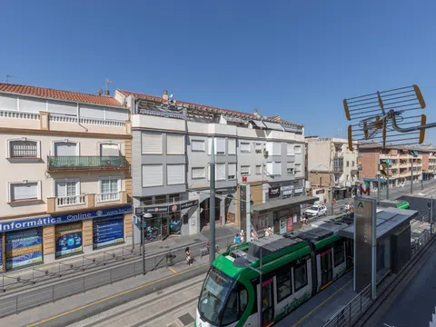 Piso en avenida Blas de Otero, 15