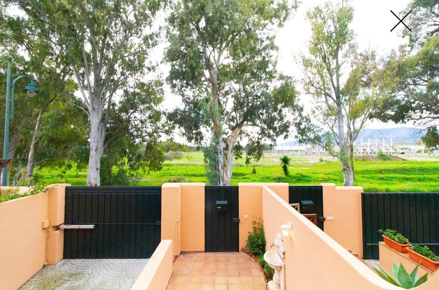 Casa independiente en calle Doña Clarines, 28 - Foto 1