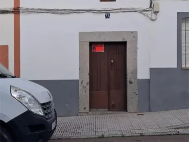 Casa adosada en  Calle Calvario 74 - Foto 1