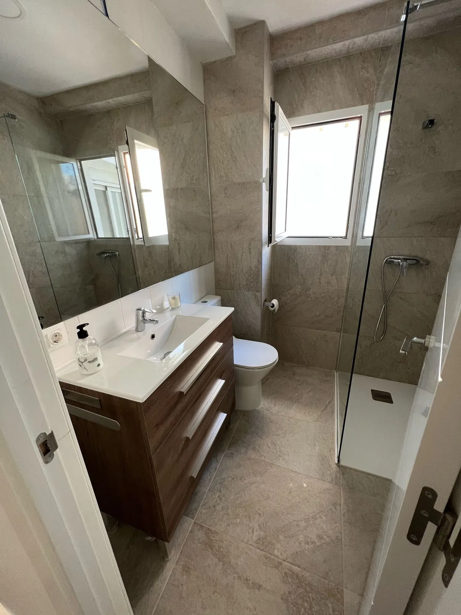 Piso en calle Mauricio Moro Pareto, 5 - Foto 8