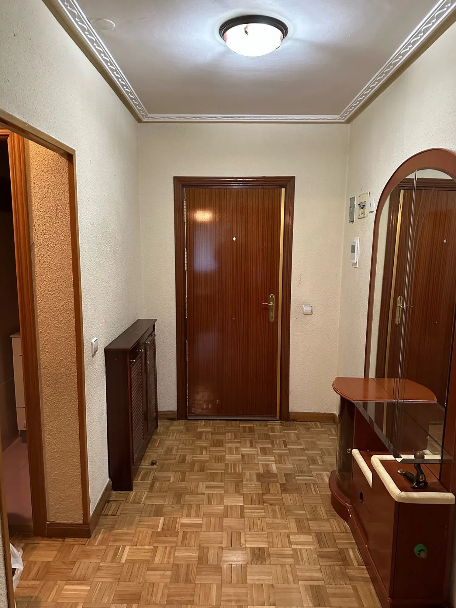 Piso en Reyes Católicos - Foto 2