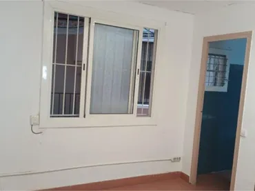 Local comercial en Hospitalet - Foto 5