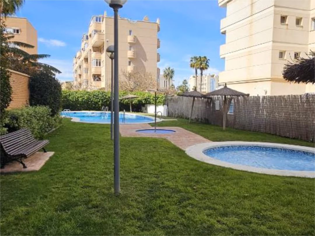 Piso en  Carrer Maria Moliner 3 - Foto 6