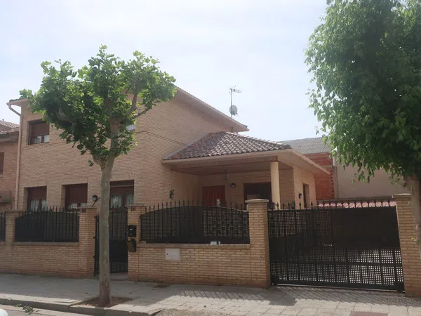 Casa o chalet independiente en Paseo Azucarera, 9 -11-13 - Foto 2