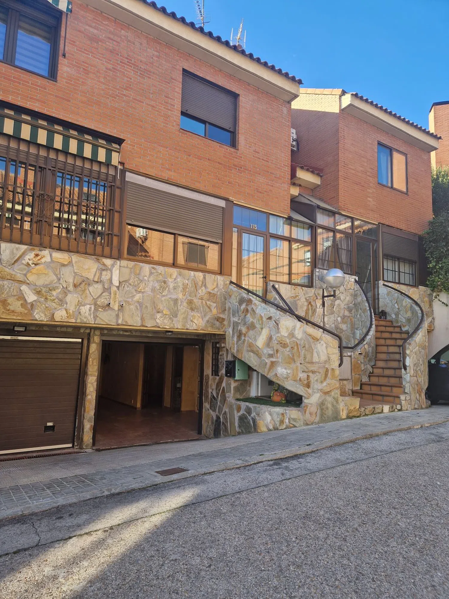 Chalet adosado - Foto 2