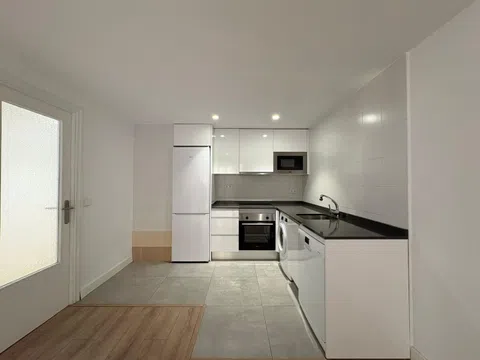 Piso en avenida de Cesáreo Alierta, 23