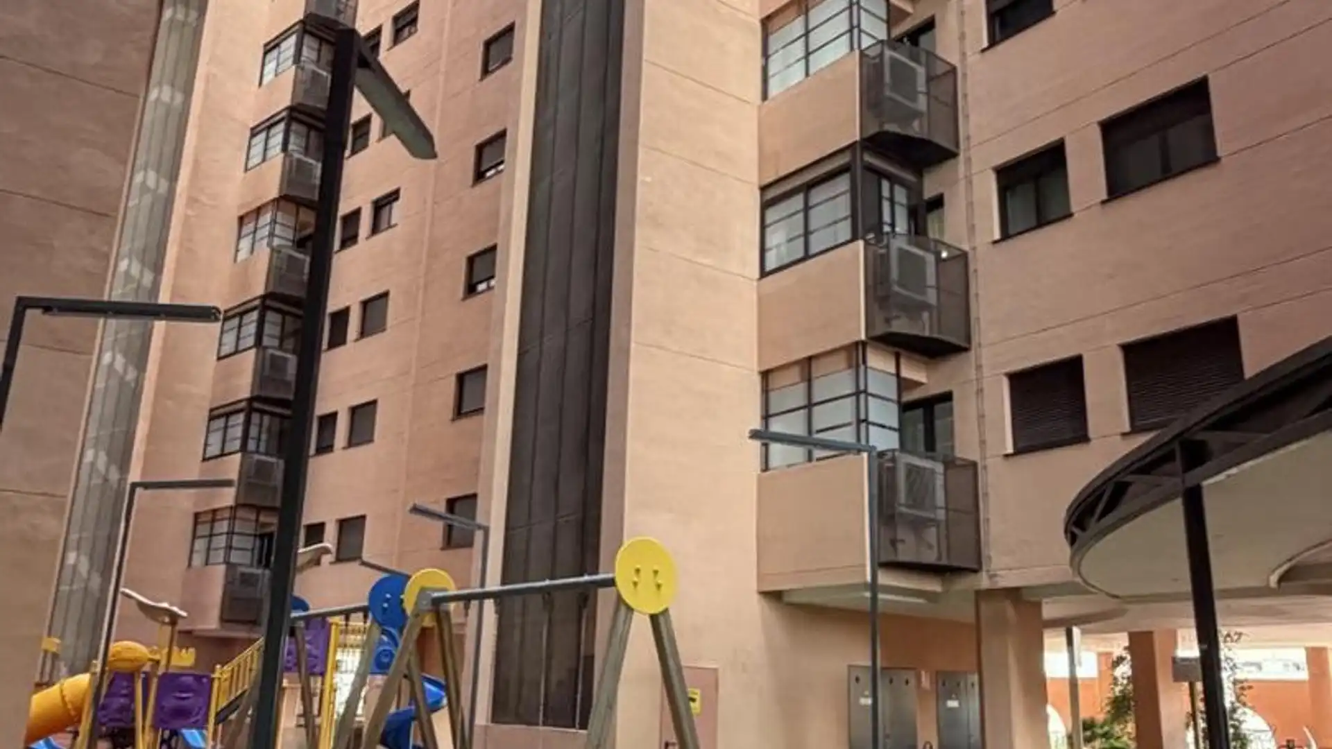 Piso en  Calle Juan de Robles 49 - Foto 9