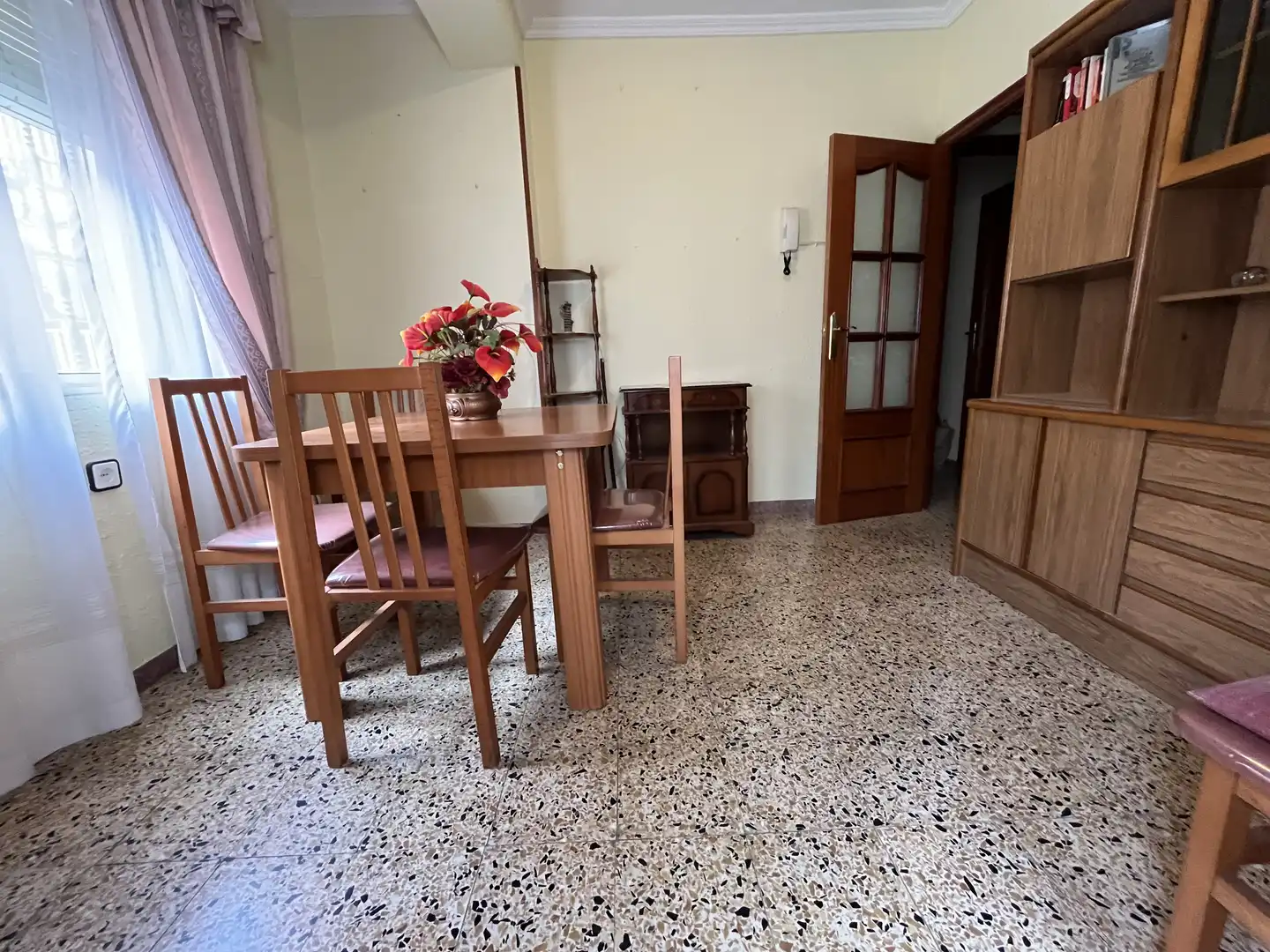 Casa adosada en  Carrer Onze 1 - Foto 6