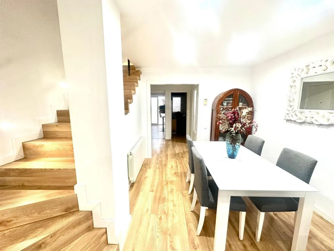 Piso en  Carrer Uva 1 - Foto 5