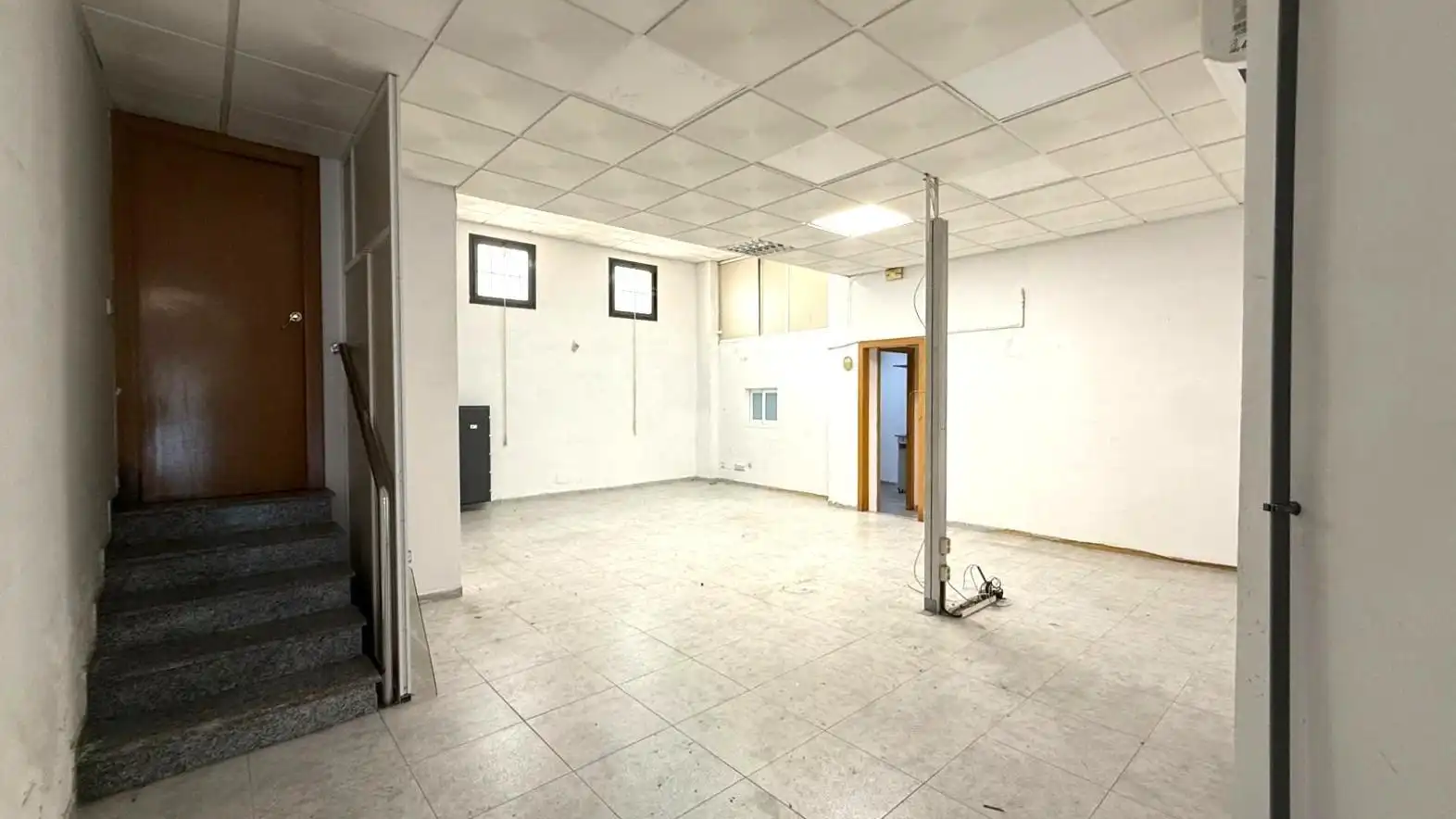Local comercial en Badalona - Foto 3