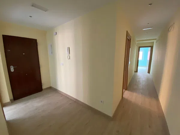 Piso en calle Favila, 27