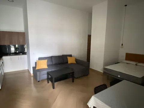 Estudio en calle Eduardo Carvajal, 4