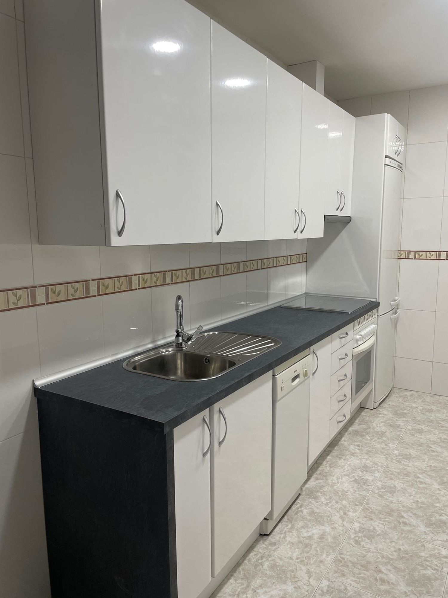 Piso en calle Río Jarama, 5 - Foto 1