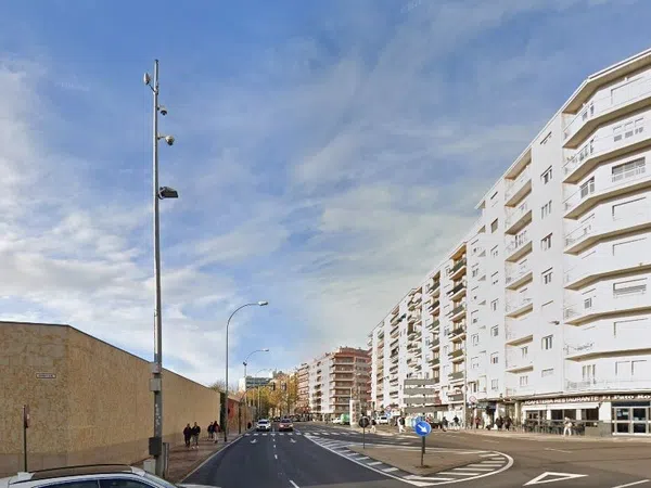Piso en paseo de San Vicente, 18
