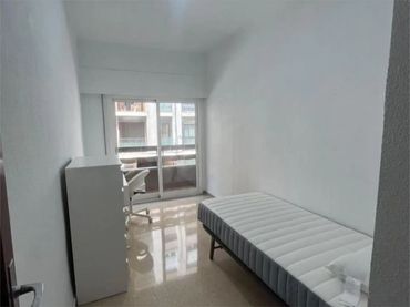 Piso en  Plaça de Vicent Iborra 7 - Foto 3
