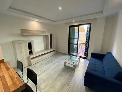 Piso en calle Armengual de la Mota, 24