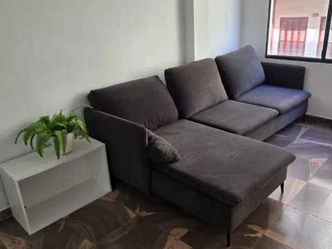 Piso en gruta, 4
